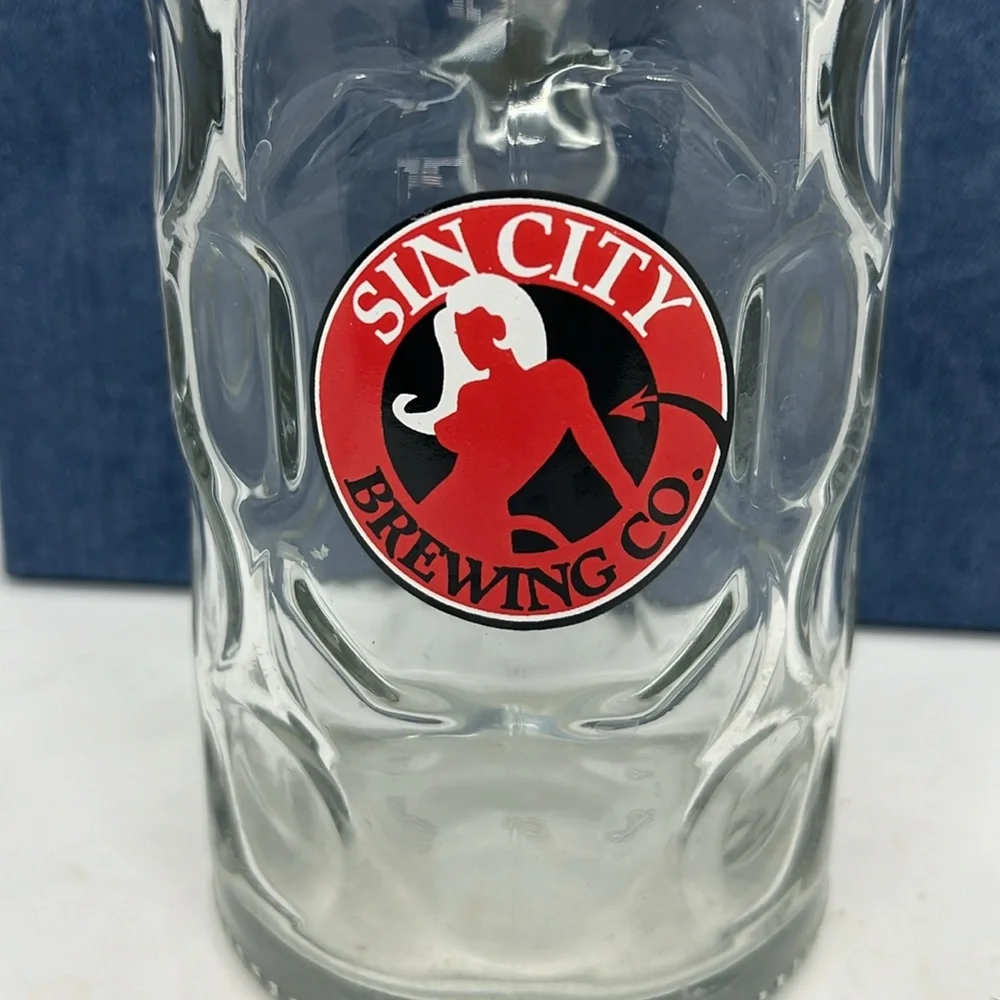 Giant 42oz Dimpled Glass Beer Mug Sin City Brewing Logo - Picture 6 of 8
